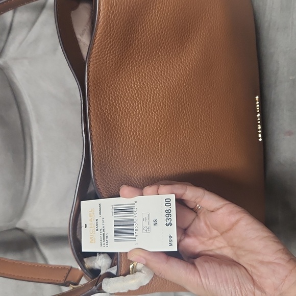 Raven Large Leather Shoulder Bag - Picture 4 of 6